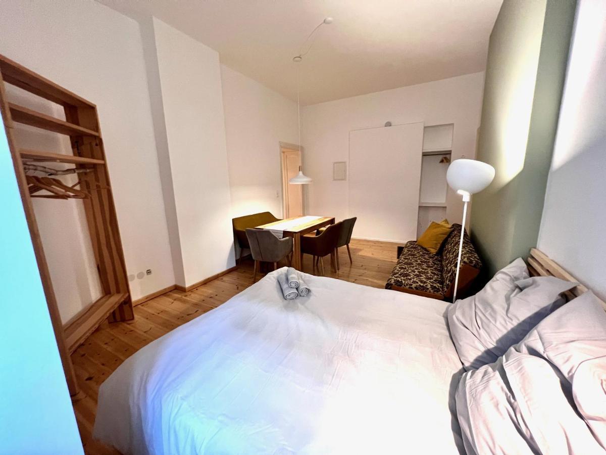 Gemuetliche 2-Zimmer-Wohnung Zentral Friedrichshain Berlin Exterior photo